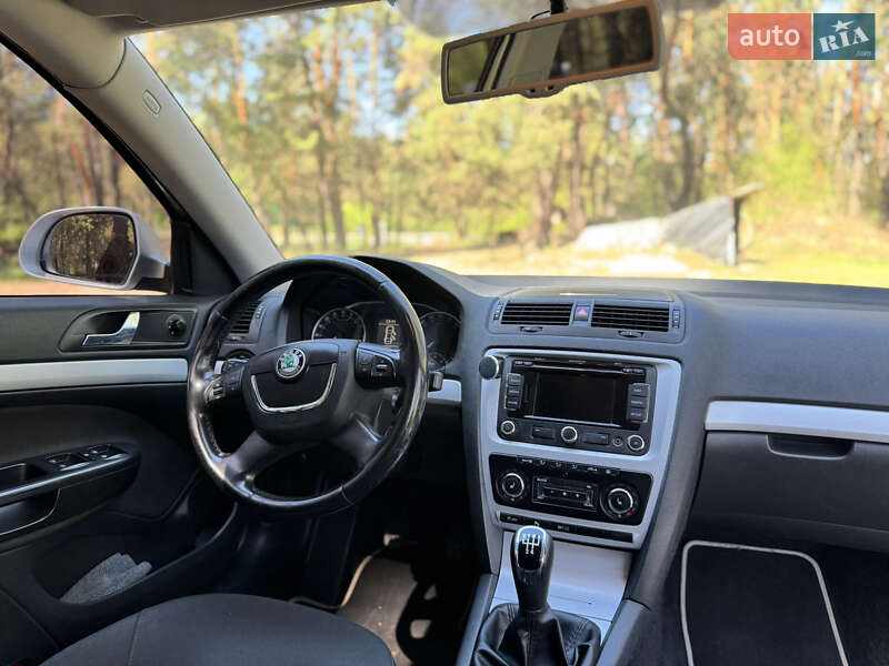 Универсал Skoda Octavia 2010 в Полтаве