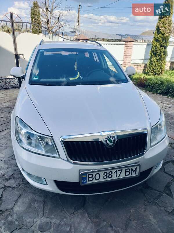 Универсал Skoda Octavia 2011 в 