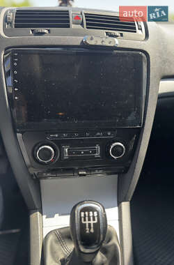 Универсал Skoda Octavia 2011 в 