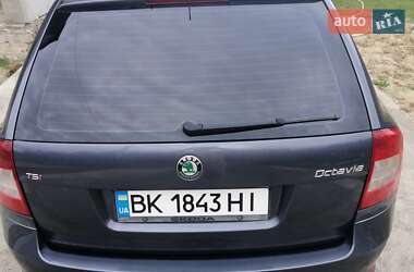 Универсал Skoda Octavia 2010 в Вараше