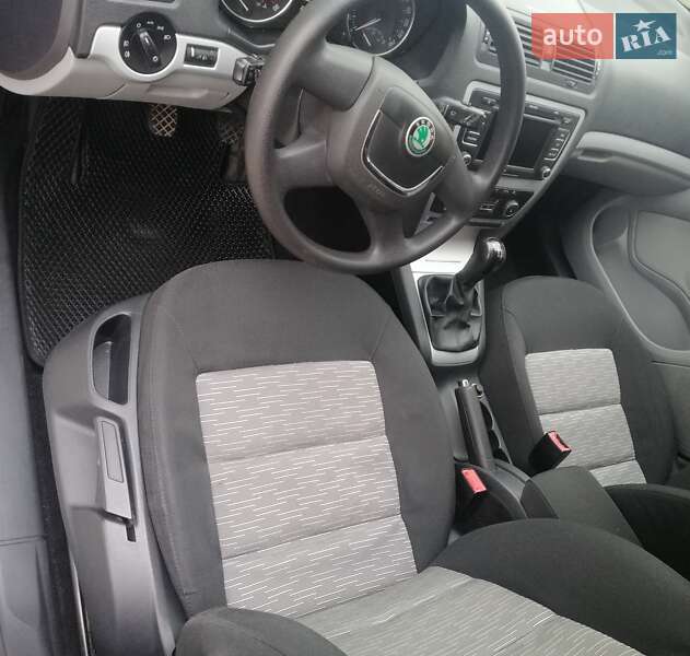 Универсал Skoda Octavia 2010 в Вараше