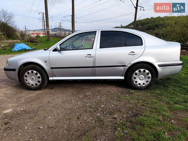 Лифтбек Skoda Octavia 2008 в Львове