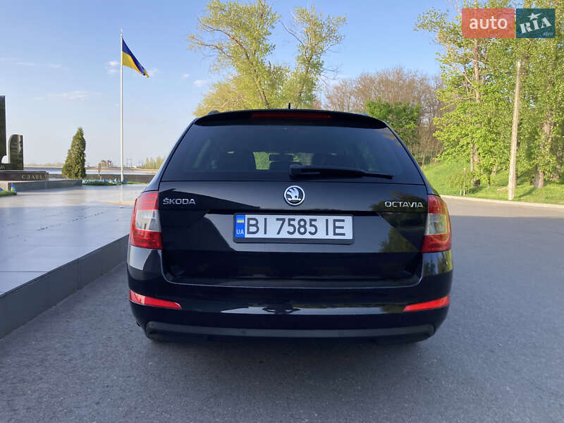 Универсал Skoda Octavia 2015 в Светловодске
