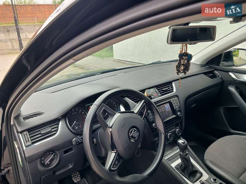 Універсал Skoda Octavia 2015 в Івано-Франківську