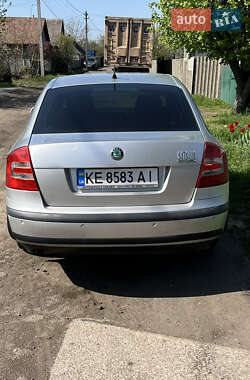 Ліфтбек Skoda Octavia 2004 в 