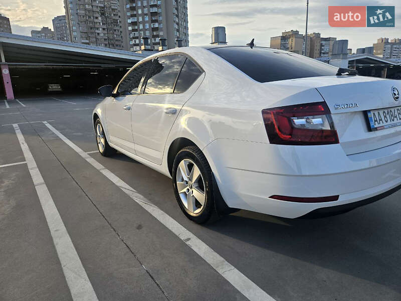 Лифтбек Skoda Octavia 2019 в Киеве