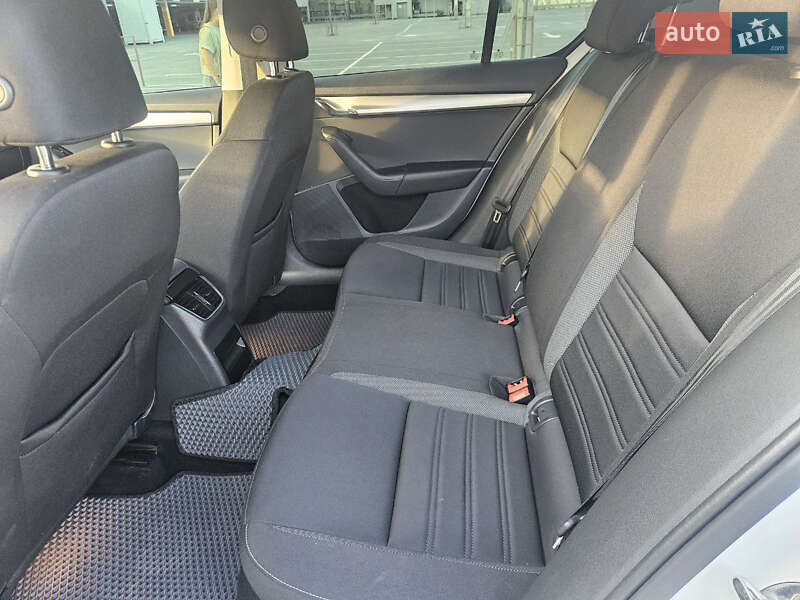 Лифтбек Skoda Octavia 2019 в Киеве
