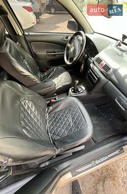 Лифтбек Skoda Octavia 2005 в 