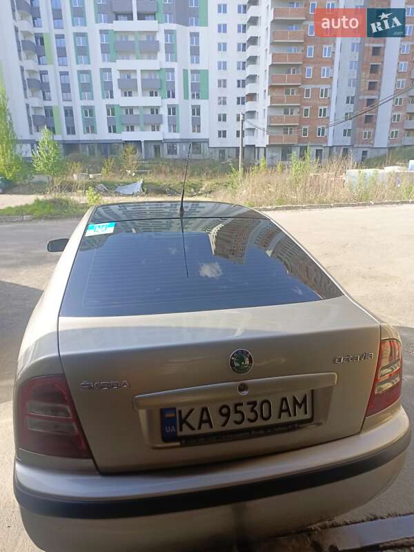 Лифтбек Skoda Octavia 2005 в Киеве
