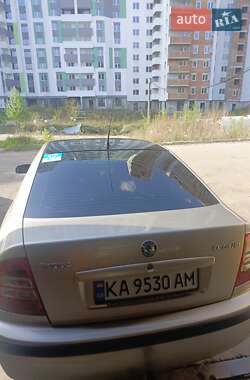 Лифтбек Skoda Octavia 2005 в 