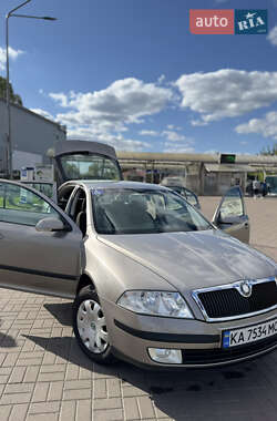 Лифтбек Skoda Octavia 2008 в 