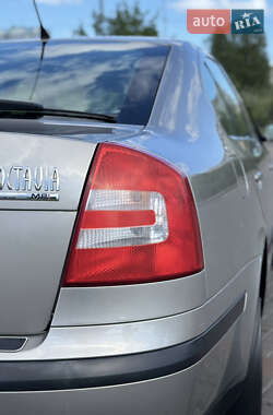 Лифтбек Skoda Octavia 2008 в 