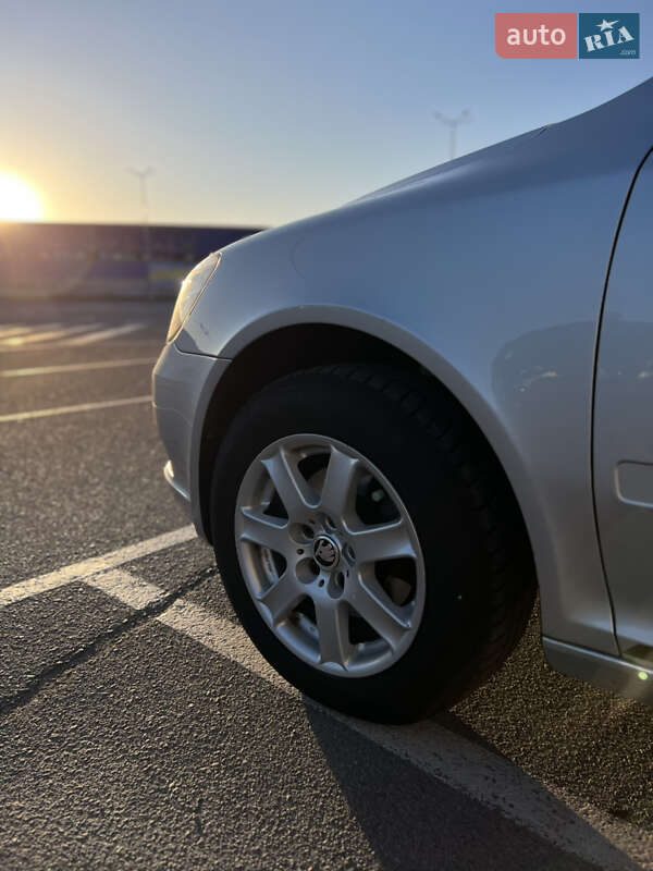 Универсал Skoda Octavia 2011 в Виннице