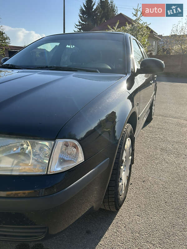 Лифтбек Skoda Octavia 2010 в Луцке