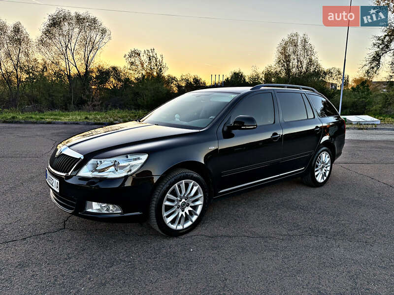 Універсал Skoda Octavia 2012 в 