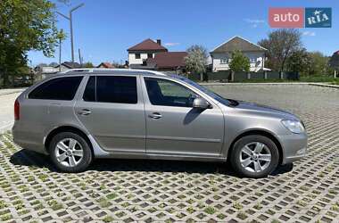 Універсал Skoda Octavia 2012 в 