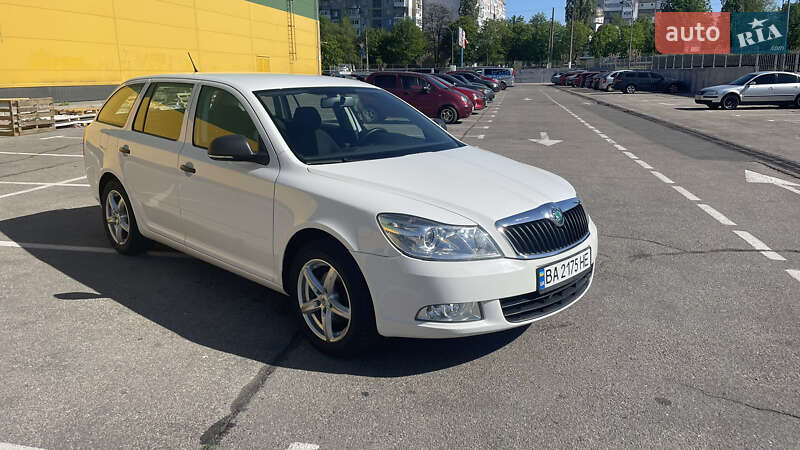 Универсал Skoda Octavia 2012 в Кропивницком