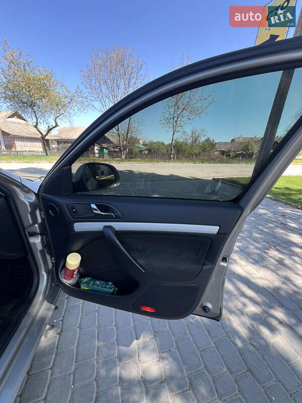 Лифтбек Skoda Octavia 2011 в Чемеровцах