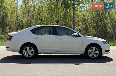 Ліфтбек Skoda Octavia 2018 в 