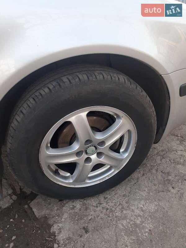 Лифтбек Skoda Octavia 2003 в Смолином