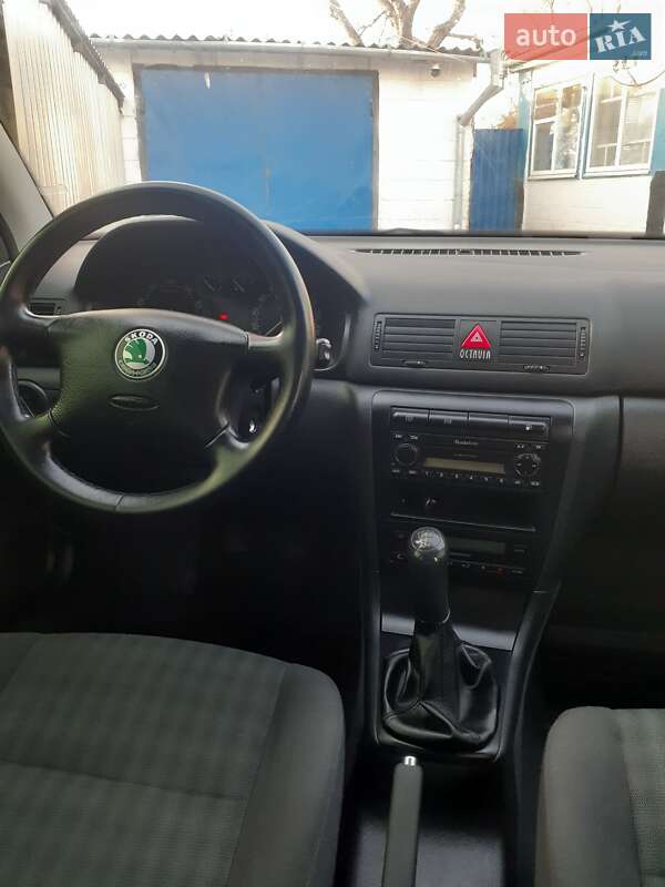 Лифтбек Skoda Octavia 2003 в Смолином