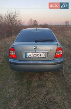 Ліфтбек Skoda Octavia 2004 в 