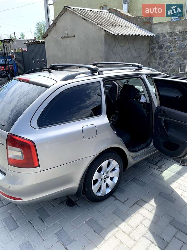 Універсал Skoda Octavia 2009 в Шепетівці