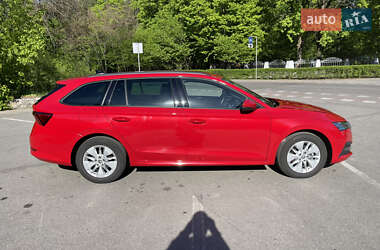 Универсал Skoda Octavia 2021 в 