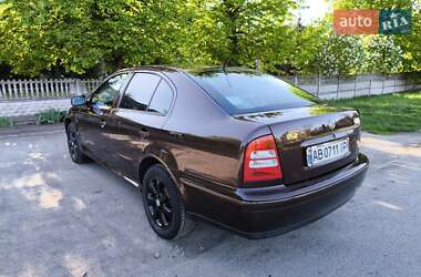 Ліфтбек Skoda Octavia 1998 в 