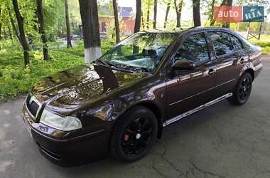 Ліфтбек Skoda Octavia 1998 в 