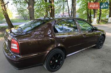 Ліфтбек Skoda Octavia 1998 в 