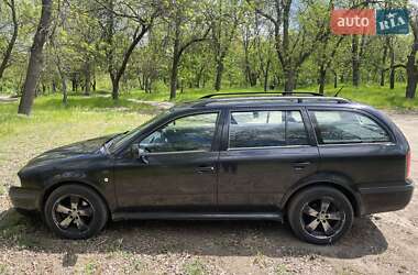 Универсал Skoda Octavia 2001 в 
