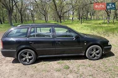 Универсал Skoda Octavia 2001 в 