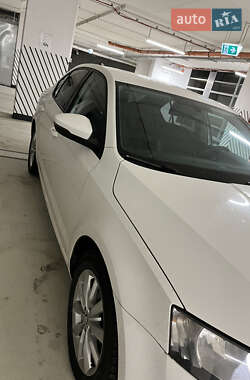 Лифтбек Skoda Octavia 2013 в 