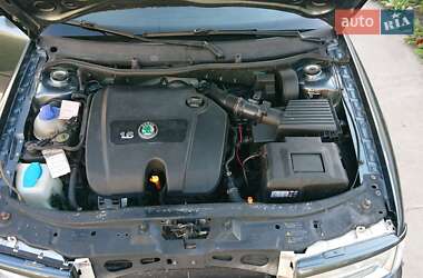 Лифтбек Skoda Octavia 2003 в 