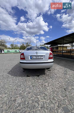 Лифтбек Skoda Octavia 2003 в 