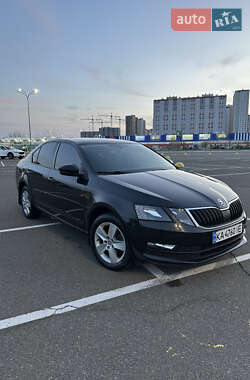 Лифтбек Skoda Octavia 2016 в Киеве