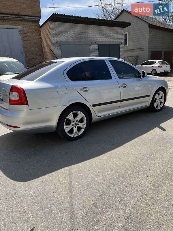 Лифтбек Skoda Octavia 2011 в 