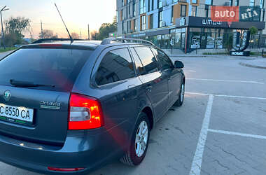 Універсал Skoda Octavia 2010 в 