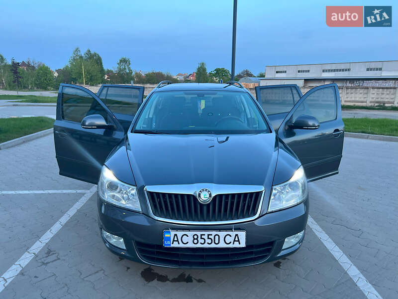 Универсал Skoda Octavia 2010 в Луцке