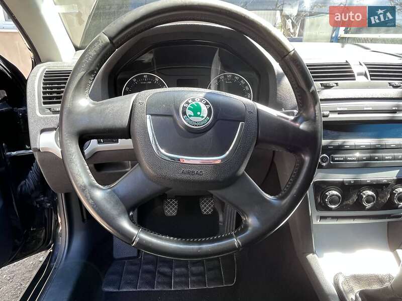 Ліфтбек Skoda Octavia 2009 в Сараті