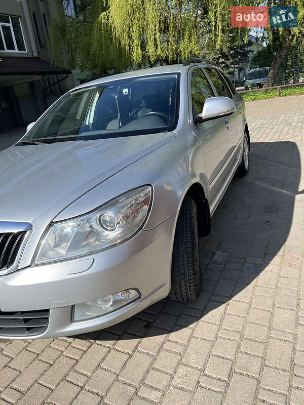 Универсал Skoda Octavia 2012 в Долине