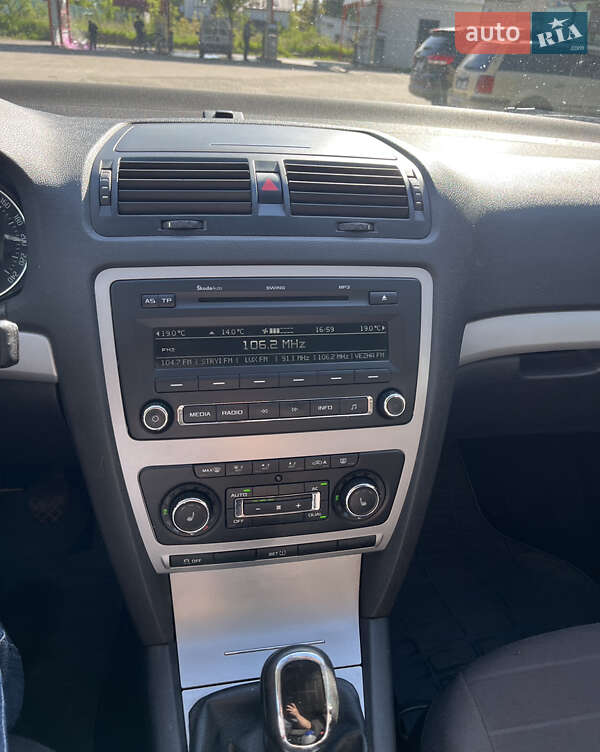 Универсал Skoda Octavia 2012 в Долине