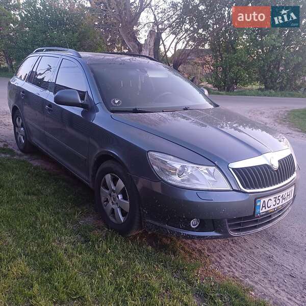 Універсал Skoda Octavia 2009 в Луцьку