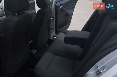 Лифтбек Skoda Octavia 2002 в 