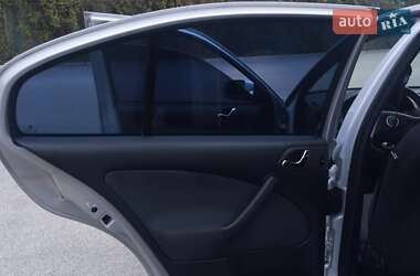 Лифтбек Skoda Octavia 2002 в 