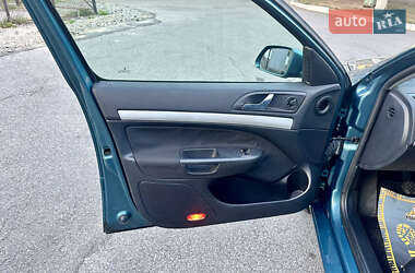 Лифтбек Skoda Octavia 2005 в 
