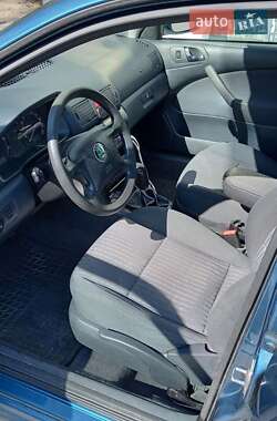 Ліфтбек Skoda Octavia 2003 в 