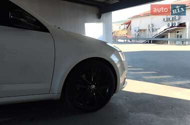 Універсал Skoda Octavia 2015 в 