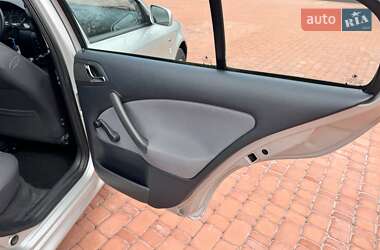 Лифтбек Skoda Octavia 2003 в 